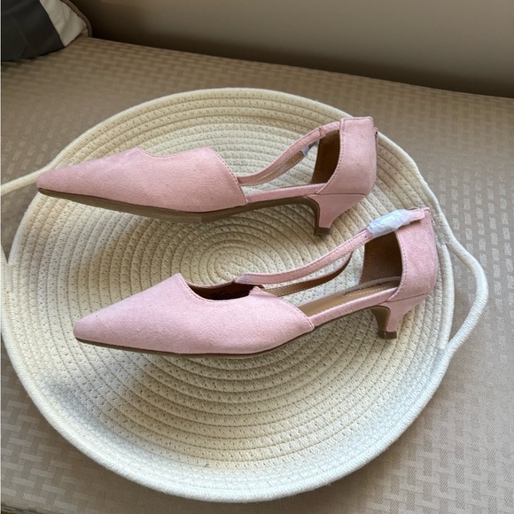 Womens pink suede shoes - Picture 3 of 4